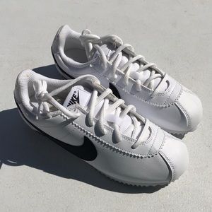Nike Cortez sneakers size 2Y NEW
